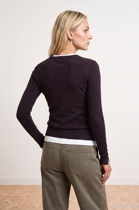 Ribbed Crew Neck Slim Fit Sweater - Image 3