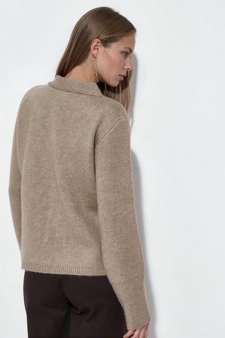 Women's Ribbed V-neck Button Cardigan - Image 2