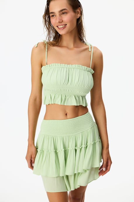 Rynkad Off-Shoulder Viskos Crop Blus - Image 1