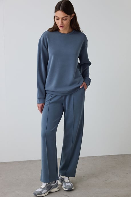 Oversized Ribbed Crew Neck Sweatshirt - Image 2