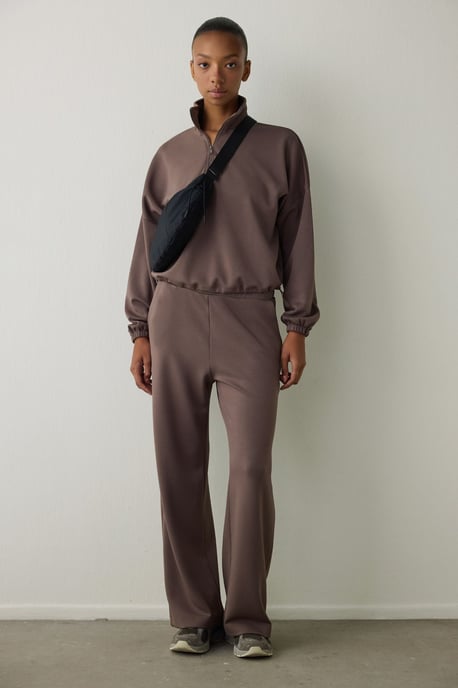 Dames Crop Half-zip Sweatshirt - Image 4