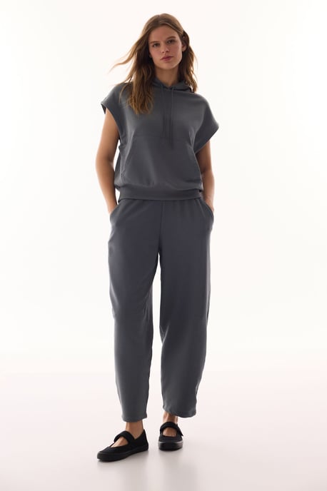 Oversized Knitted Joggers With Pockets - Image 5
