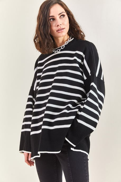 Oversized Striped Knit Sweater with Ribbed Detail - Image 3