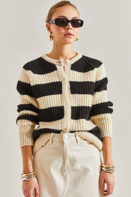 Gestreepte Gebreide Cardigan met Knopen Sluiting - Image 3