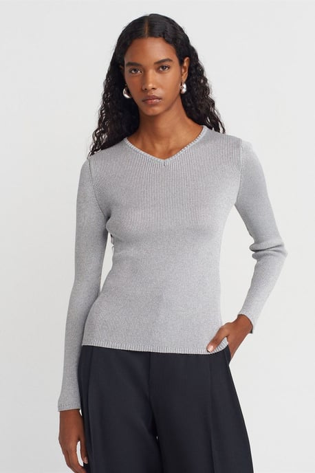 Women's Slim Fit V-Neck Ribbed Sweater - Image 1