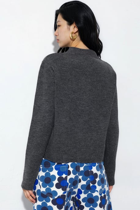 Ribbed Crew Neck Button Cardigan - Image 2