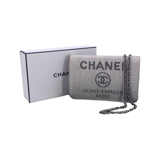 Chanel Tyg Axelremsväska Deauville - Image 6