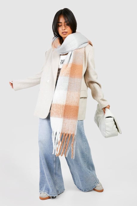 Check Fringe Scarf - Image 2