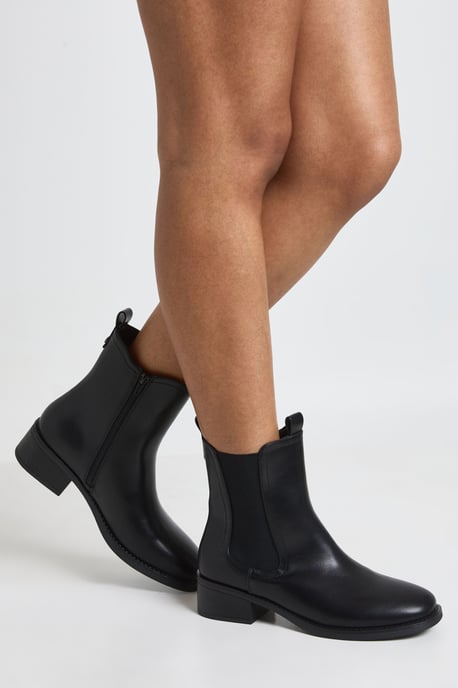 Tab Detail Chelsea Boots - Image 2