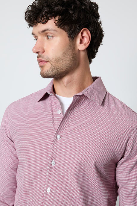 Red Textured Slim Fit Long Sleeve Shirt - Image 2