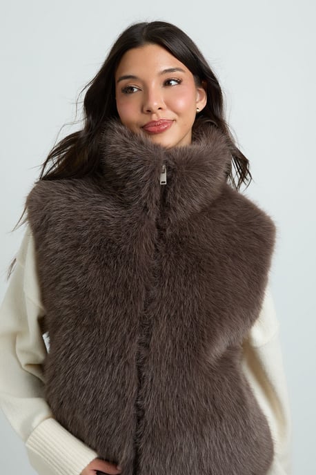 Faux Fur Gilet - Image 4