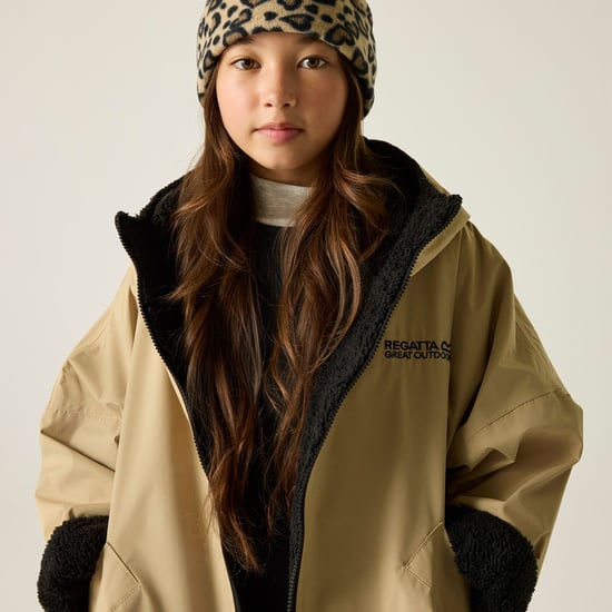 Regatta Kids Spirit Of Adventure Hooded Waterproof Warm Drying Changing Robe - Image 4