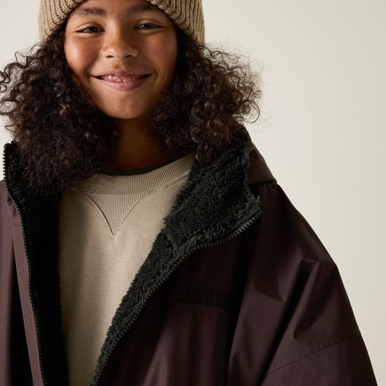 Regatta Kids Spirit Of Adventure Hooded Waterproof Warm Drying Changing Robe - Image 6