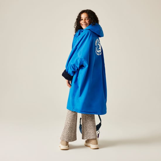 Regatta Kids Spirit Of Adventure Hooded Waterproof Warm Drying Changing Robe - Image 4