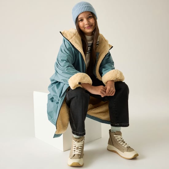 Regatta Kids Spirit Of Adventure Hooded Waterproof Warm Drying Changing Robe - Image 4