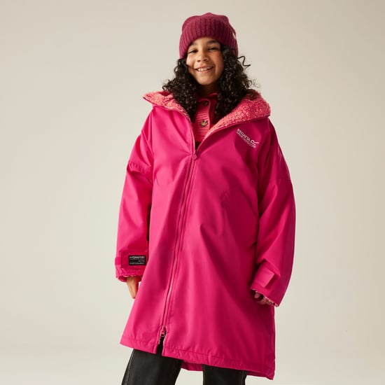 Regatta Kids Spirit Of Adventure Hooded Waterproof Warm Drying Changing Robe - Image 2