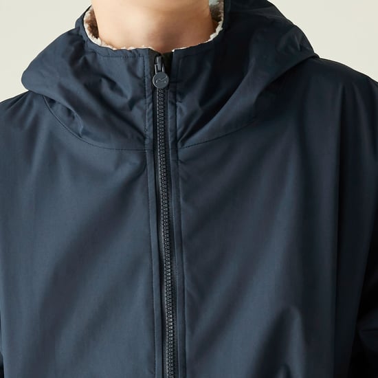 Regatta Kids Spirit Of Adventure Hooded Waterproof Warm Drying Changing Robe - Image 4