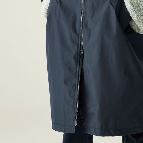 Regatta Kids Spirit Of Adventure Hooded Waterproof Warm Drying Changing Robe - Image 5