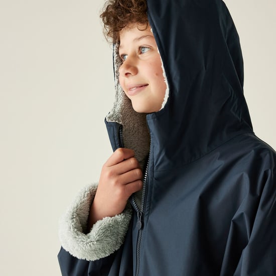 Regatta Kids Spirit Of Adventure Hooded Waterproof Warm Drying Changing Robe - Image 6