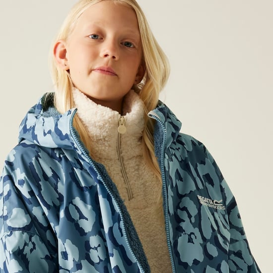 Regatta Kids Spirit Of Adventure Hooded Waterproof Warm Drying Changing Robe - Image 4
