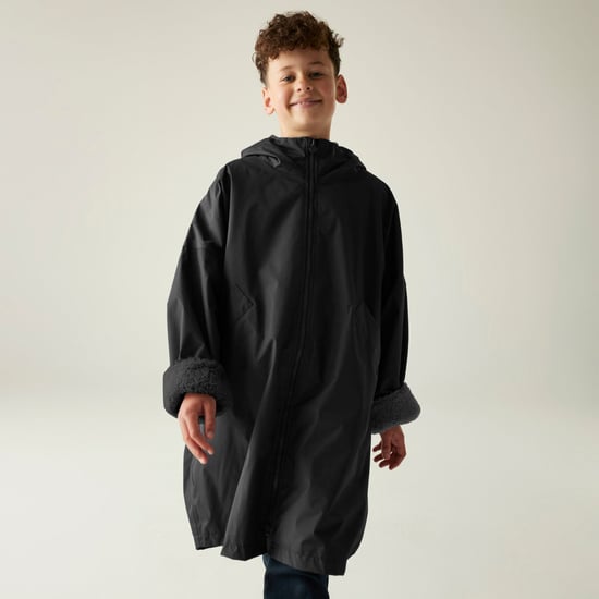 Regatta Kids Spirit Of Adventure Hooded Waterproof Warm Drying Changing Robe - Image 2