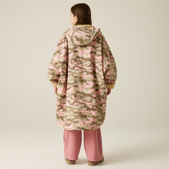 Regatta Kids Spirit Of Adventure Hooded Waterproof Warm Drying Changing Robe - Image 2