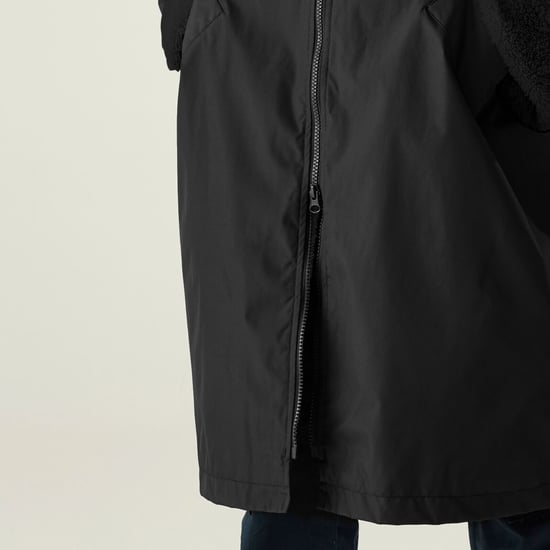 Regatta Kids Spirit Of Adventure Hooded Waterproof Warm Drying Changing Robe - Image 5