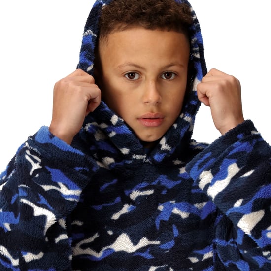 Regatta Kids Cosy Borg Fleece Oversized Hoody Wearable Blanket - Image 4
