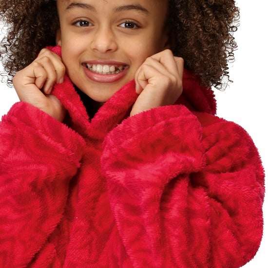 Regatta Kids Cosy Borg Fleece Oversized Hoody Wearable Blanket - Image 4