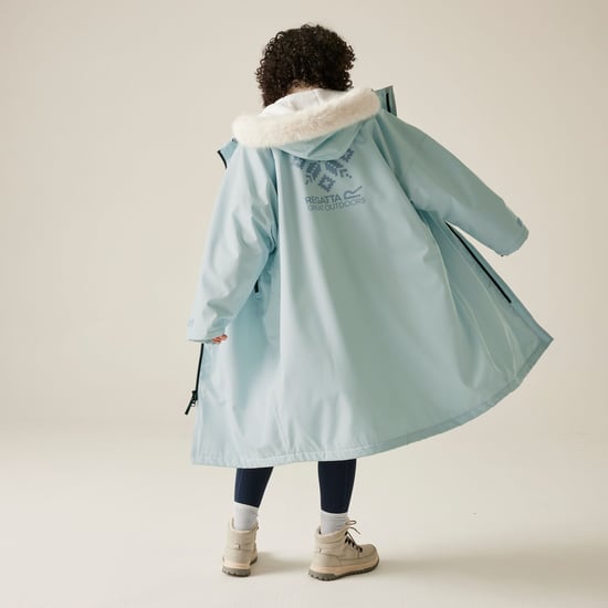Regatta Adults Outdoor Waterproof Changing Robe Pro - Image 2