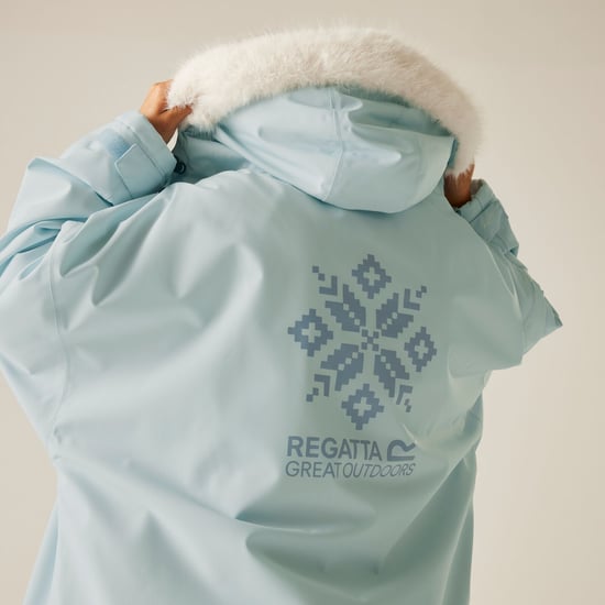 Regatta Adults Outdoor Waterproof Changing Robe Pro - Image 4