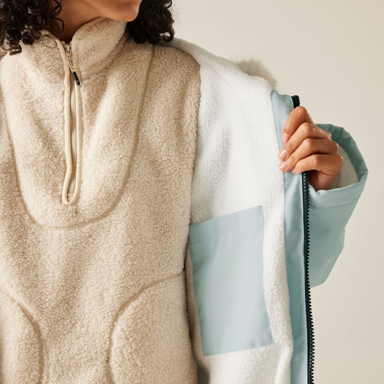 Regatta Adults Outdoor Waterproof Changing Robe Pro - Image 5