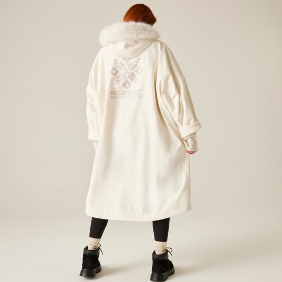 Regatta Adults Outdoor Waterproof Changing Robe Pro - Image 2