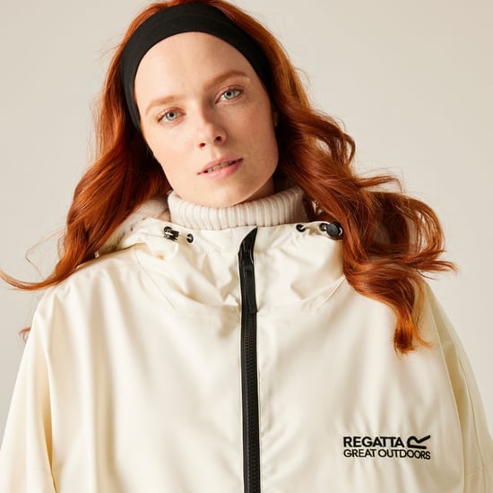 Regatta Adults Outdoor Waterproof Changing Robe Pro - Image 4