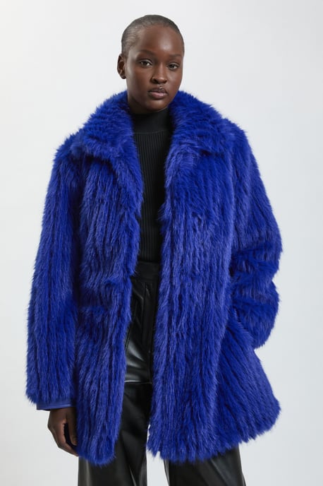 Textured Faux Fur Belted Collar Short Coat - Image 2