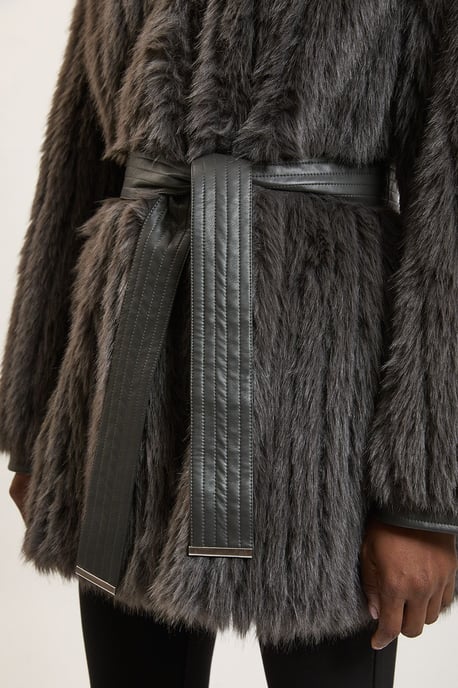 Textured Faux Fur Belted Collar Short Coat - Image 2