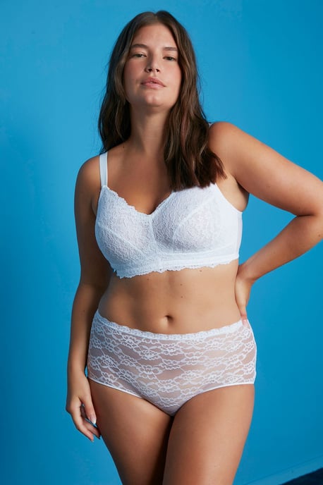 Lace Bralette With Adjustable Straps - Image 3