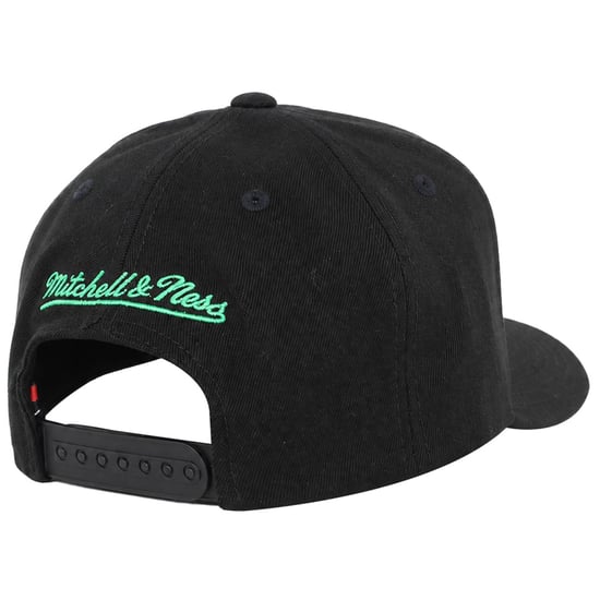 Mitchell & Ness NBA Milwaukee Bucks Nitro Wave Redline Black Cap - Image 2