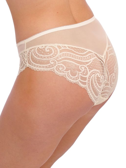 Cerys Brief - Image 3