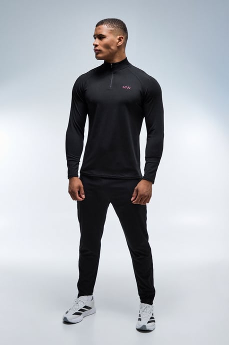 Man Active Neon Logo Performance Regular Fit 1/4 Zip - Image 4