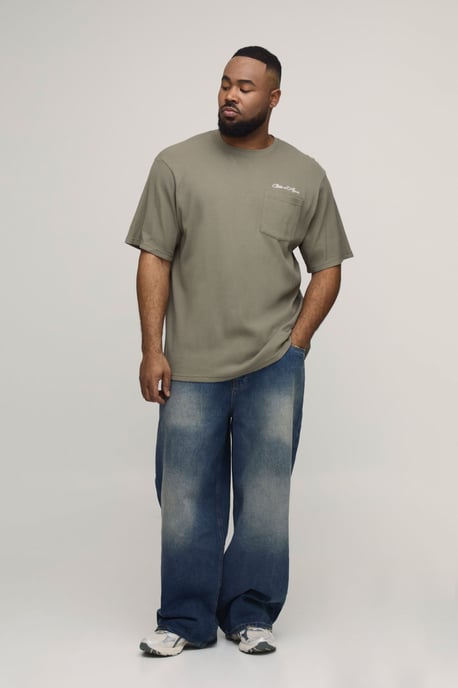 Plus Tinted Washed Relaxed Fit Distressed Jeans - Image 4