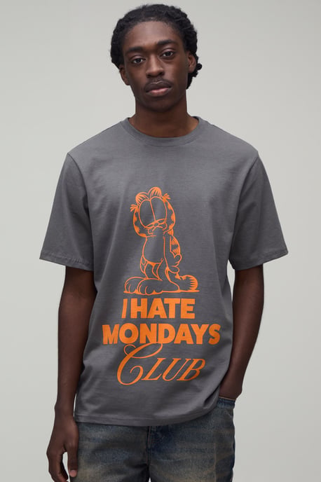 Regular Garfield License Print T-shirt - Image 1