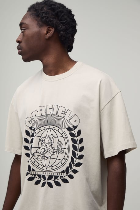 Oversized Garfield License Print T-shirt - Image 3