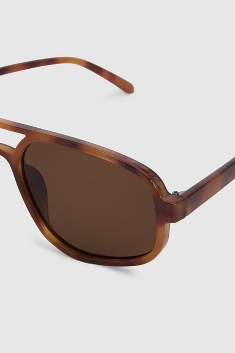 Tortoise Shell Aviator Sunglasses - Image 4