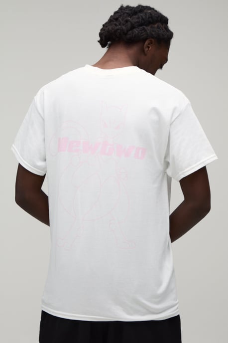 Oversized Mewtwo Pokemon License Print T-shirt - Image 1