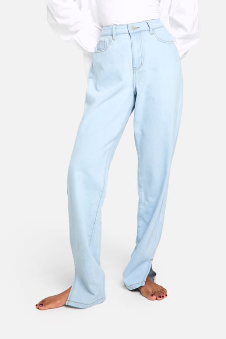 Boohoo Basics High Waisted Split Hem Straight Leg Jeans - Image 4