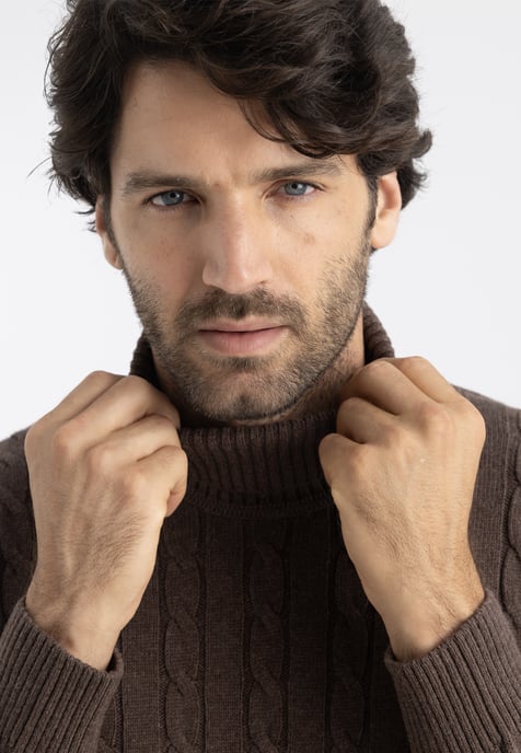 Pullover Cable Knit Turtleneck Pullover - Image 3