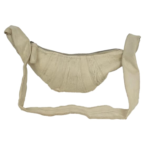 Lemaire Small Croissant Crossbodytas in crèmekleurig lamsleer - Image 4