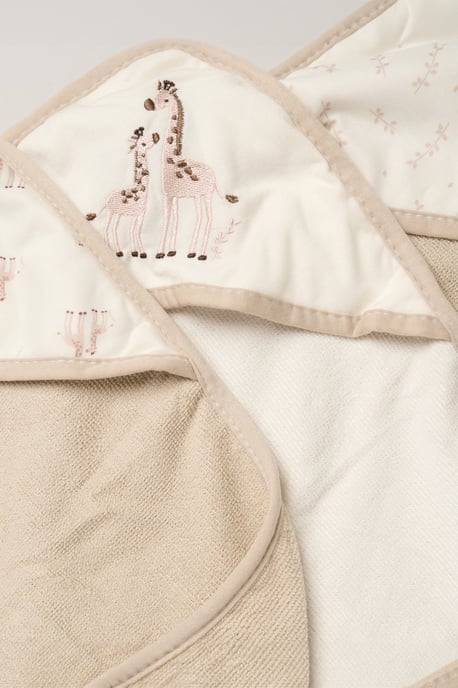 3 Pack Giraffe Hooded Towels - Image 3