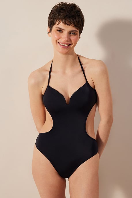 Lisa Kostym - Image 1